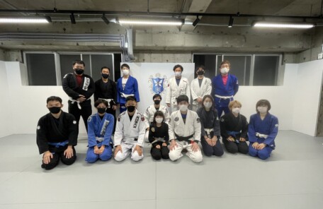 CAVE BJJ 帯 集合写真