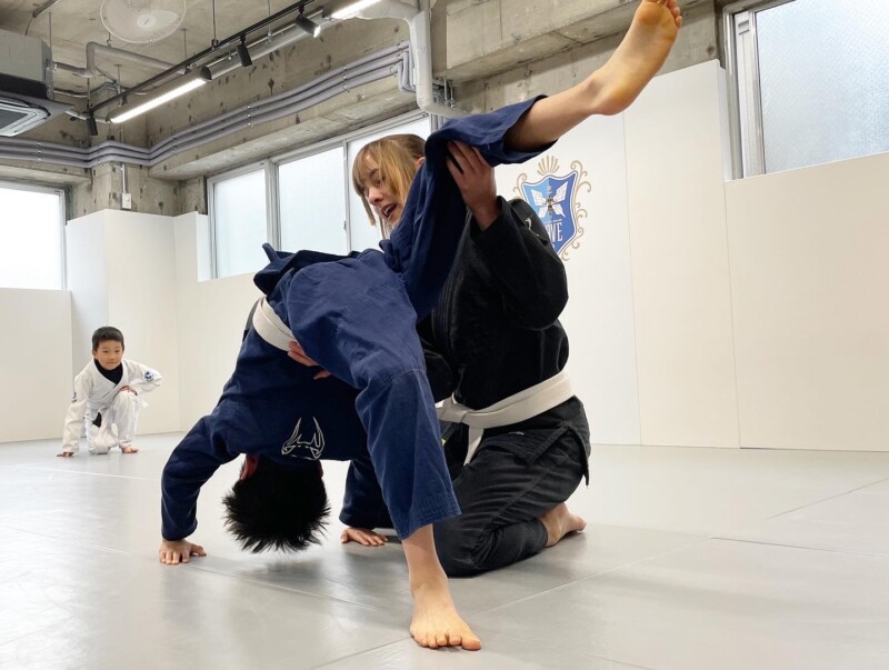 CAVE BJJ キッズ　柔術　クラス風景