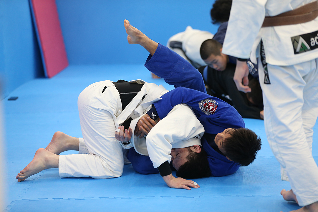 スパークラス | ブラジリアン柔術ジム CAVE BJJ