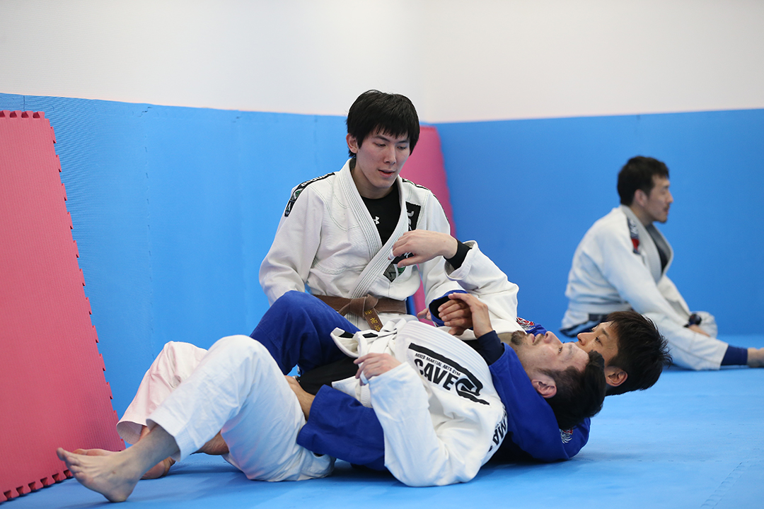 オールレベルクラス | ブラジリアン柔術ジム CAVE BJJ
